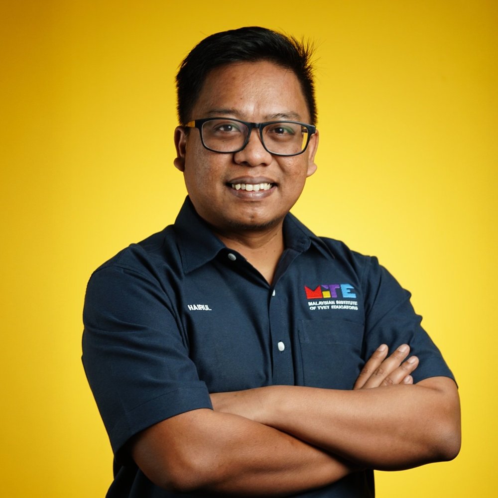 Wan Hairul Azzuan, Pengarah Urusan / Tenaga Pengajar di MITE